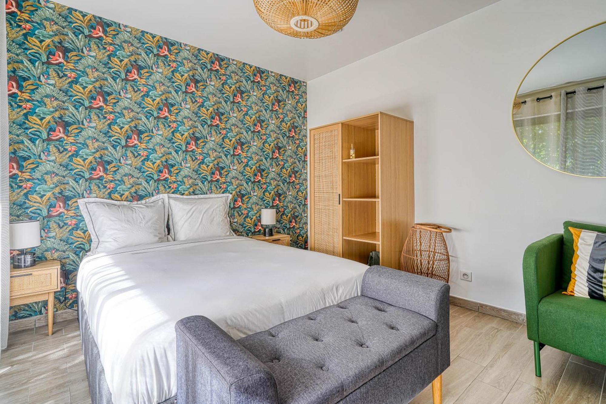 Superbe Studio Avec Terrasse Brunoy Exteriör bild